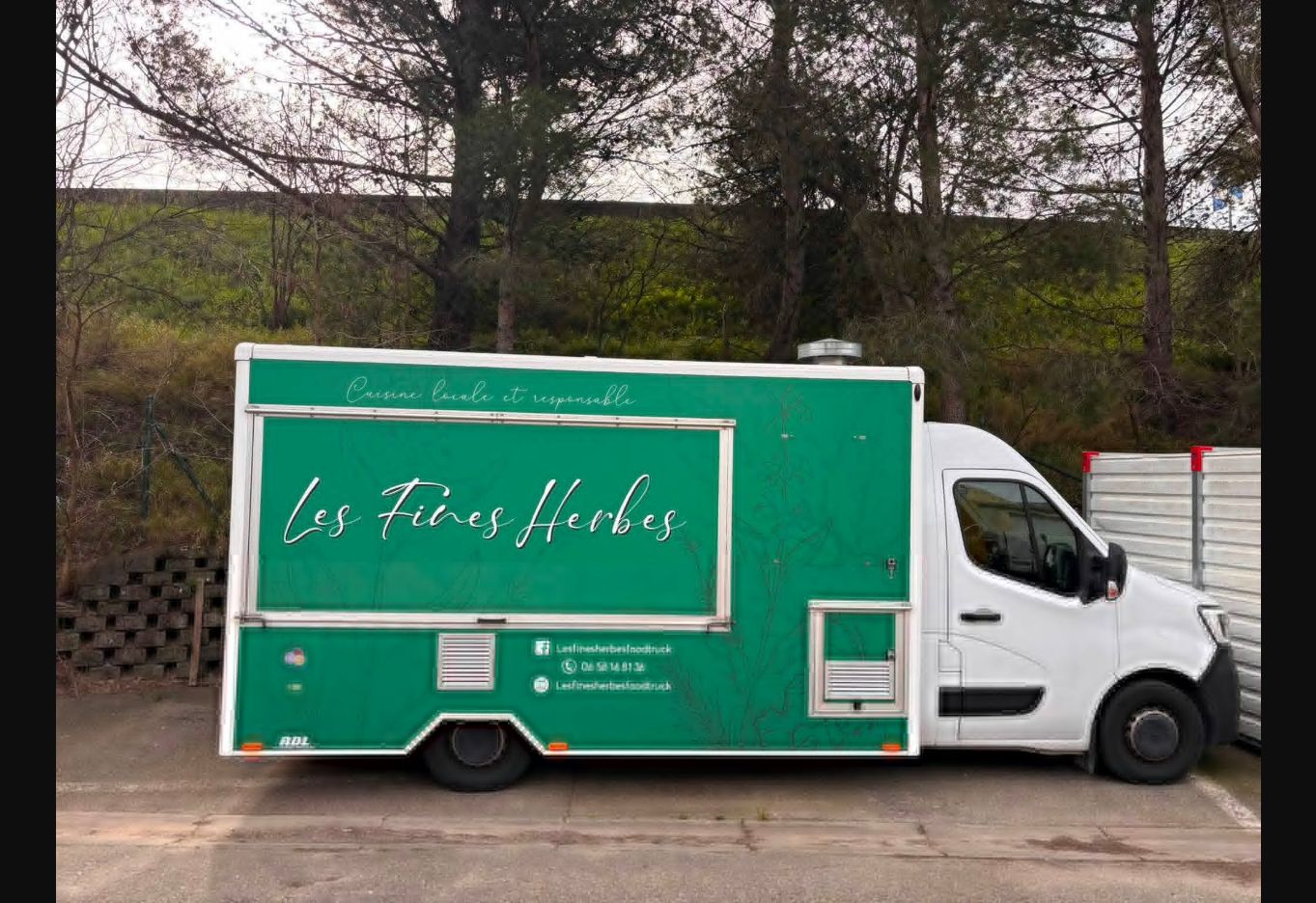 A VENDRE Food truck clé en main – démarrage immédiat – état irréprochable